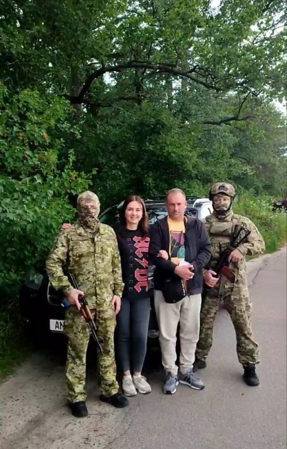 Фото без опису