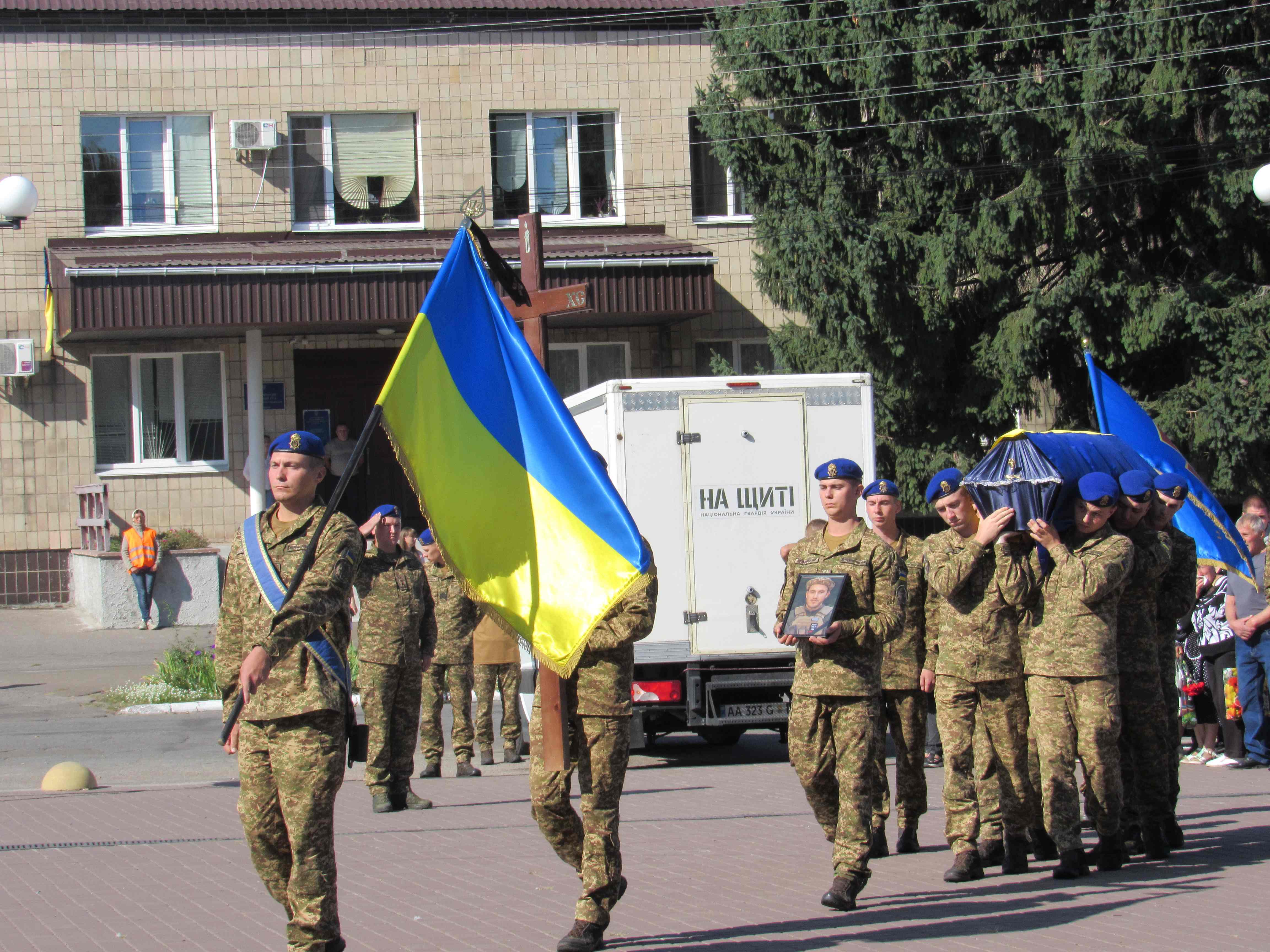 Фото без опису