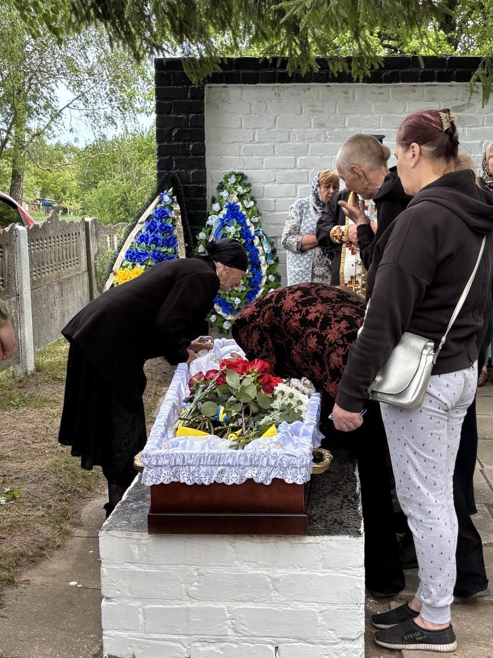 Фото без опису