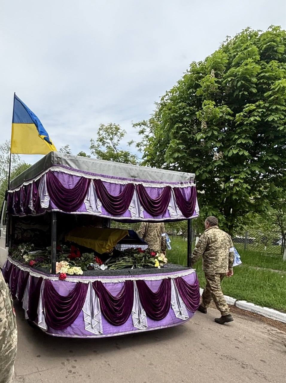 Фото без опису