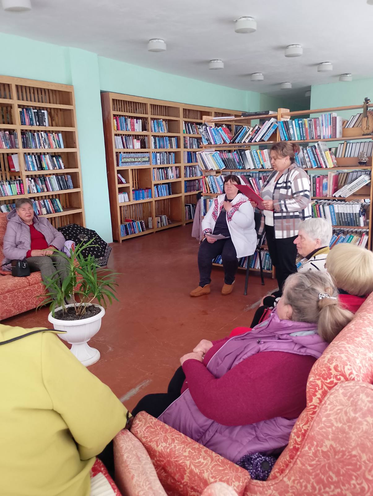 Активне довголіття та безбар’єрність: у Братській публічній бібліотеці відбулося чергове засідання «Університету третього віку»