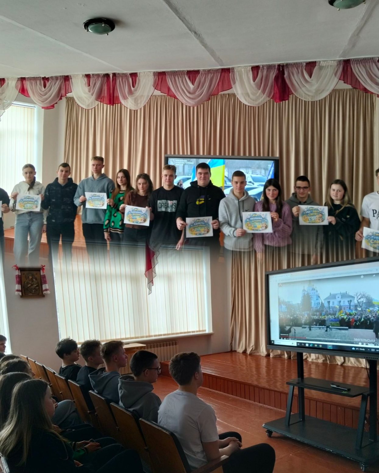 Фото без опису