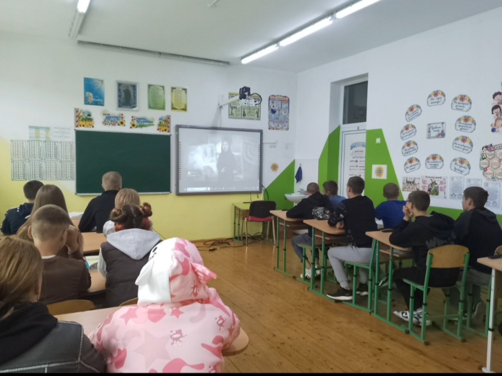 Фото без опису