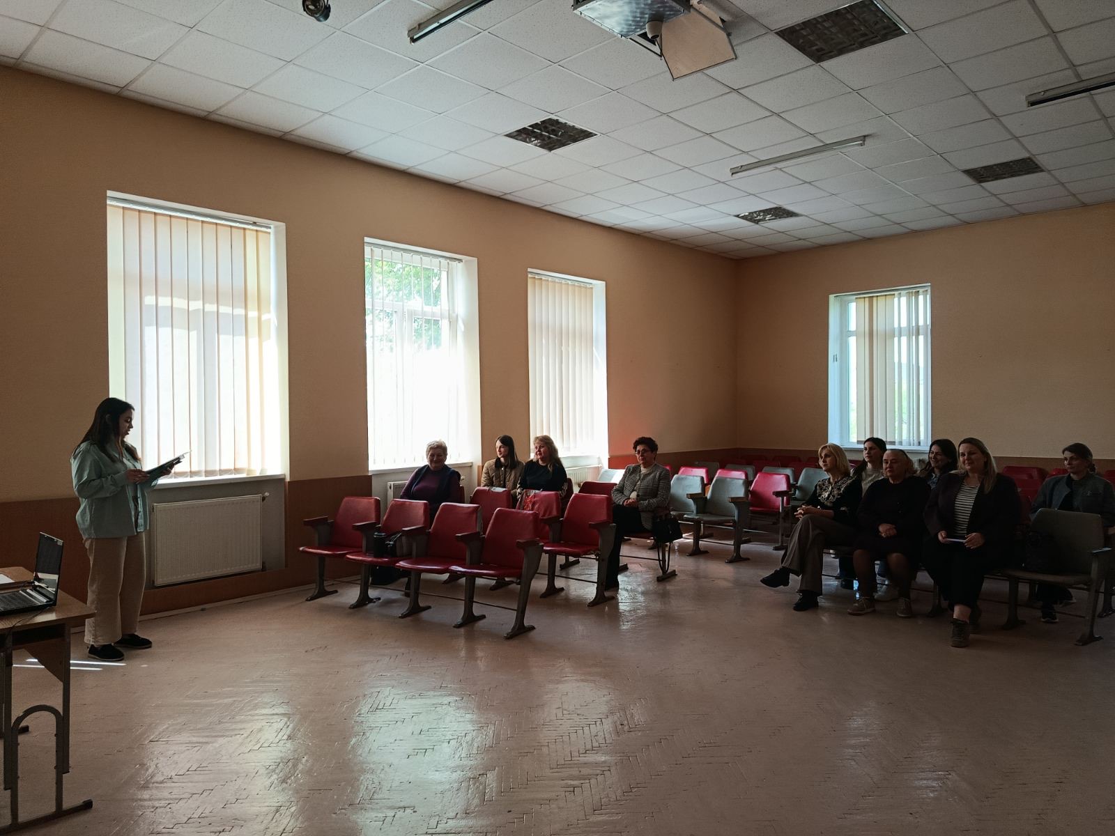 Фото без опису
