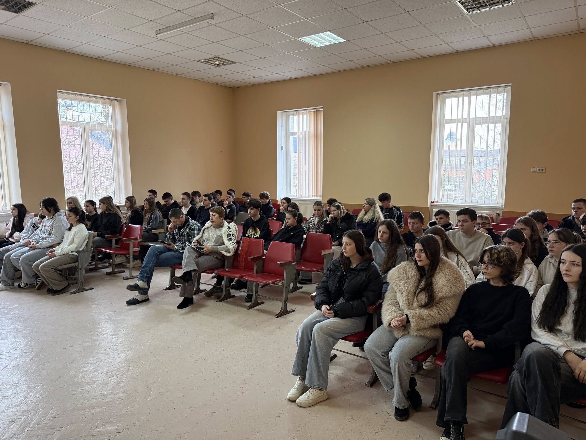 Фото без опису