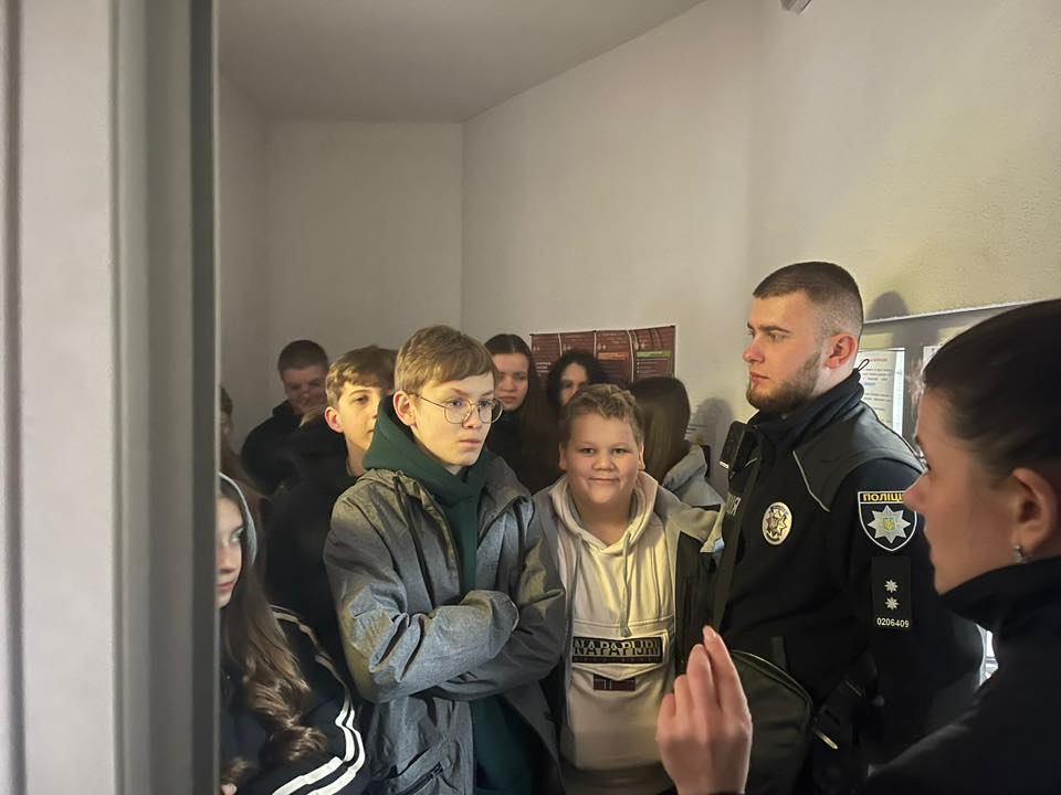 Фото без опису