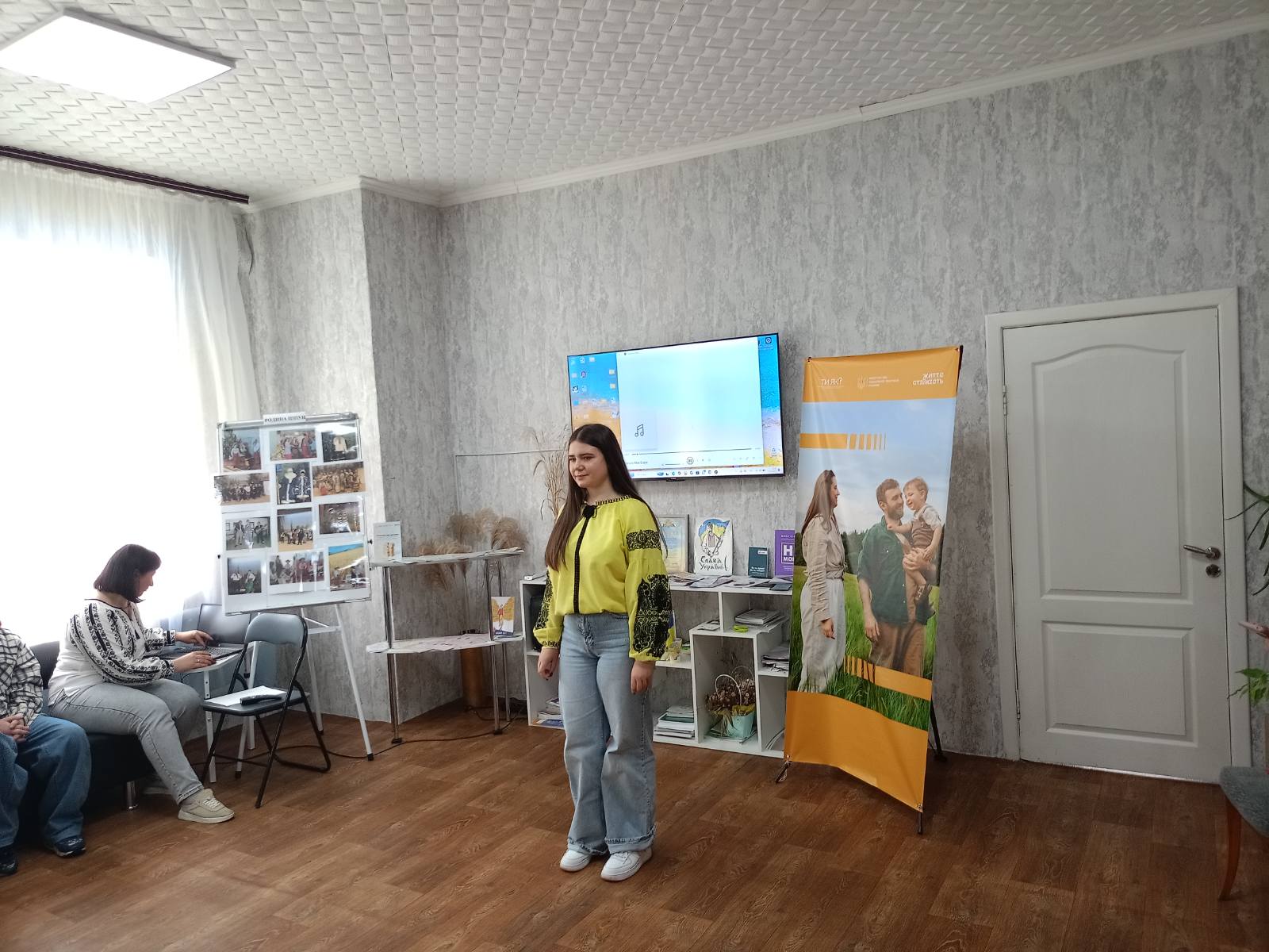 Фото без опису
